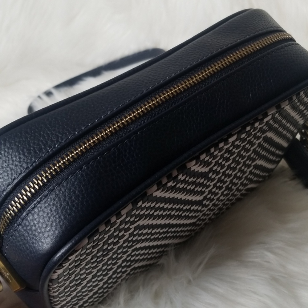 NWT MICHAEL KORS CAMERA BAG WOVEN NAVY CROSSBODY - Picture 6 of 8